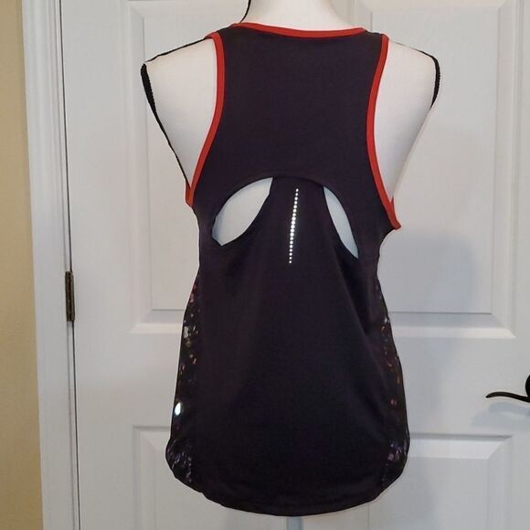 Champion tank top bundle - Picture 4 of 15
